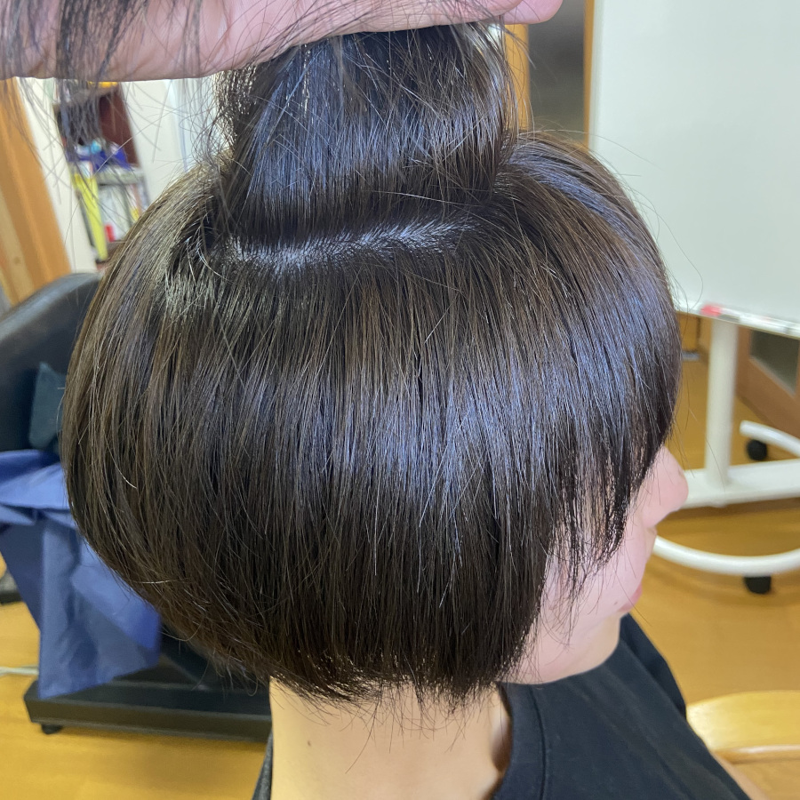 仕上がりアッシュブラウン8トーン