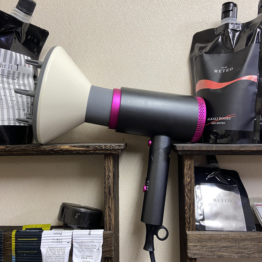 Hairディフューザーとドライヤー