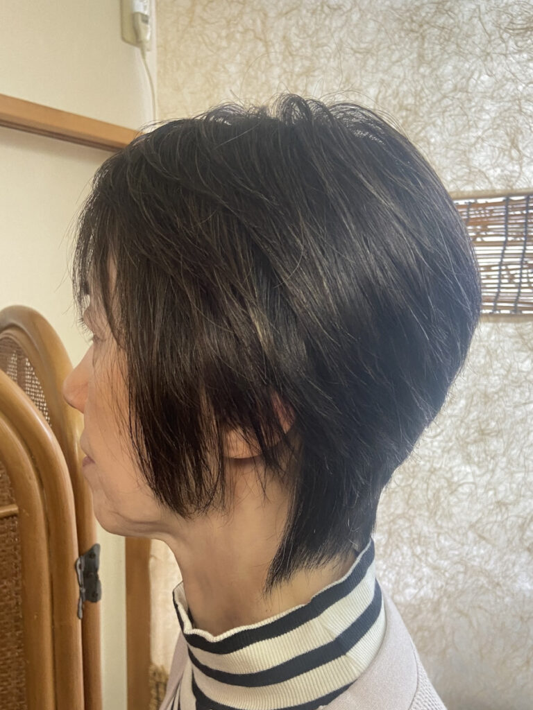 前下がりグラディションボブ02左サイドより